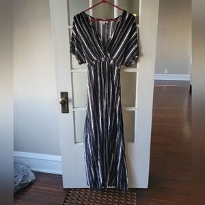 miami Black and White Striped V-Neck Maxi Dress Size Medium